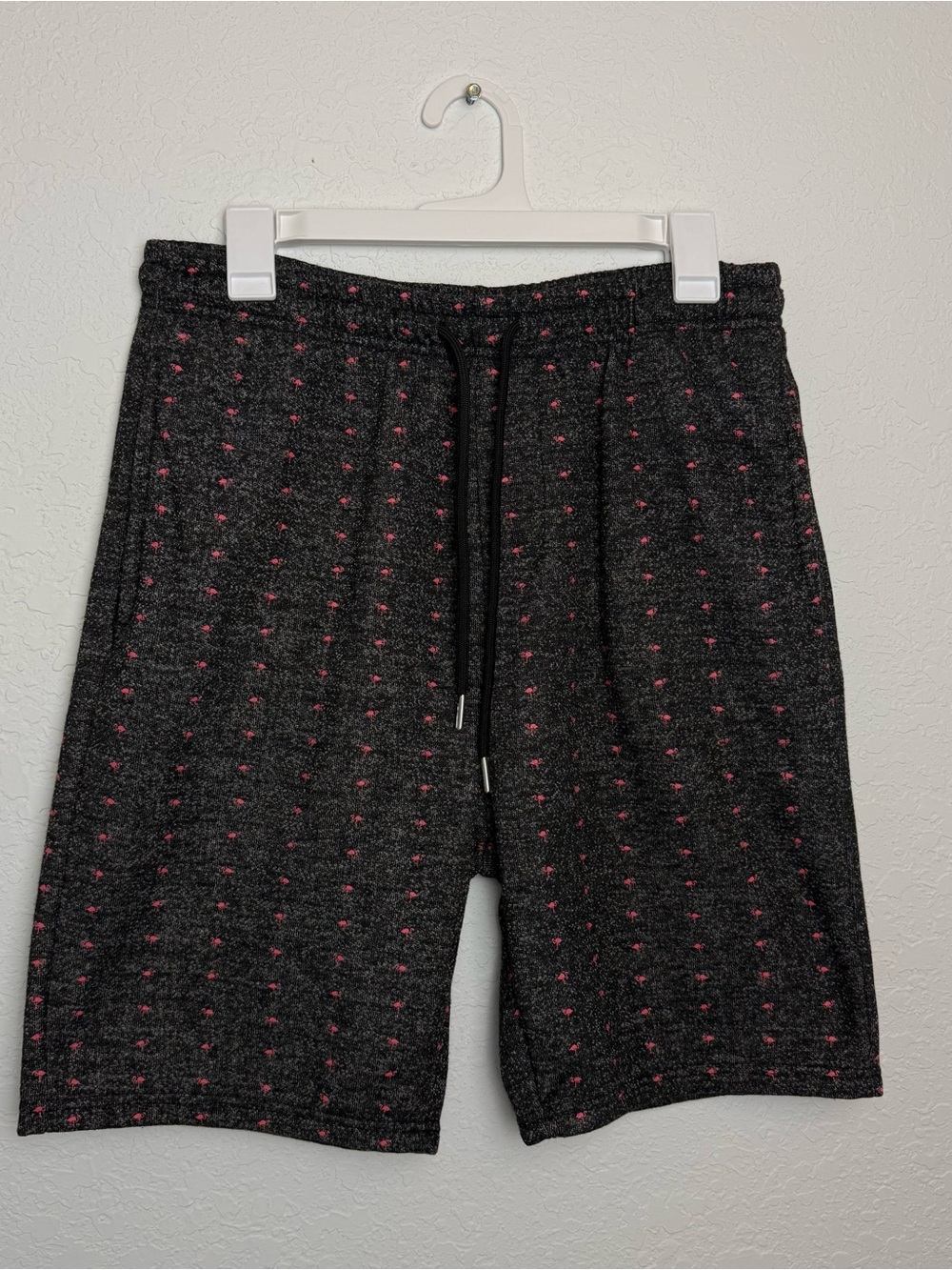 Public Record Men’s Pink Flamingo Sweat Shorts Heather Charcoal Gray Size L